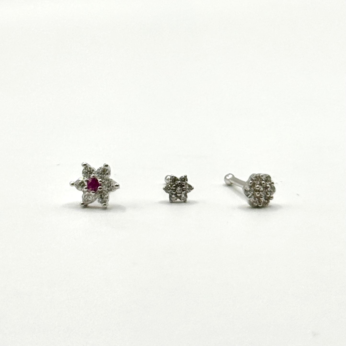 14k White Gold Nose pins